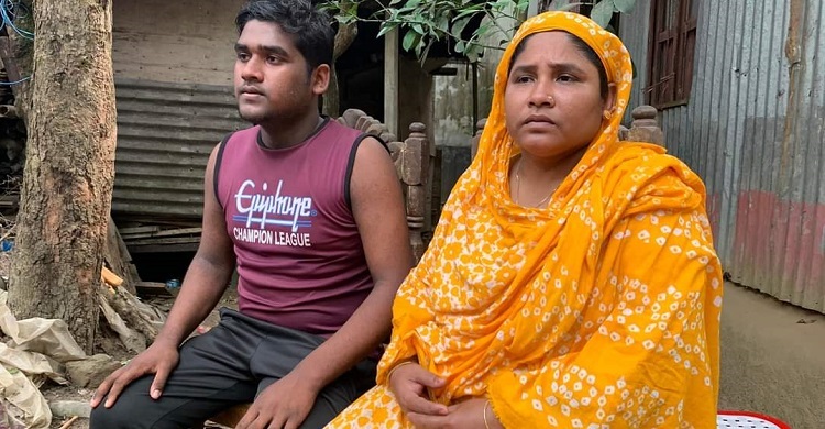 লিবিয়ায় গিয়ে মাফিয়াদের কাছ থেকে ছেলেকে উদ্ধার করলেন মা