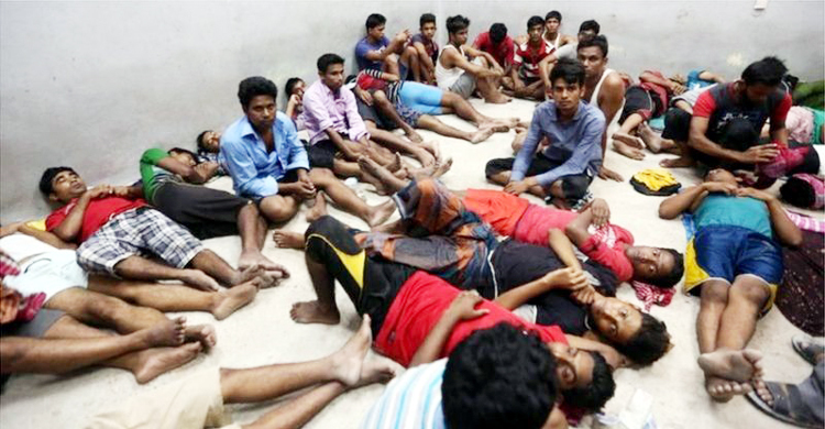 লিবিয়ায় হামলা থেকে বেঁচে যাওয়া ৯ জনসহ ফিরলেন ১৬৪ বাংলাদেশি