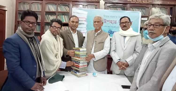 ১১ পাঠাগারে রিভার বাংলার ৫ শতাধিক বই উপহার