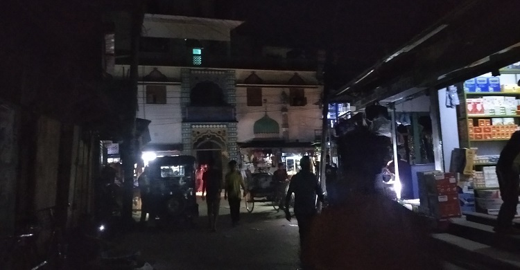 কুড়িগ্রামে ঘন ঘন লোডশেডিংয়ে বিপর্যস্ত জনজীবন