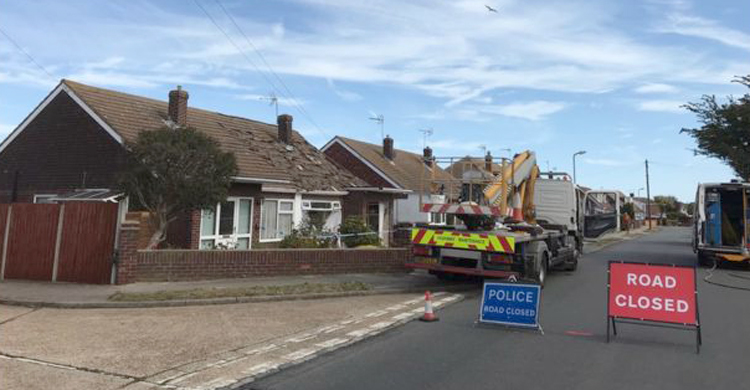 বিস্ফোরণে কেঁপে উঠল লন্ডন