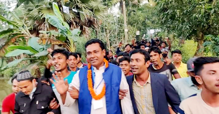 ৪৫ বছর পর লটপটিয়া গ্রামে খুশির বন্যা