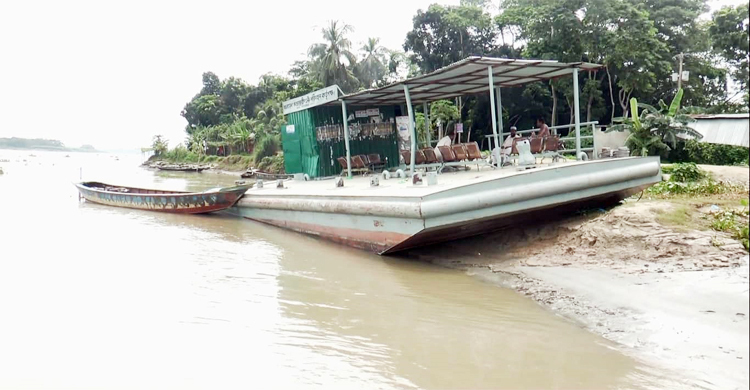আড়িয়াল খাঁর পেটে দেড় শতাধিক বসতঘর