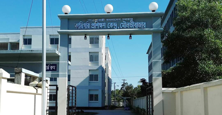 টাকায় বিক্রি হয় বিদেশ যাত্রীদের সনদ