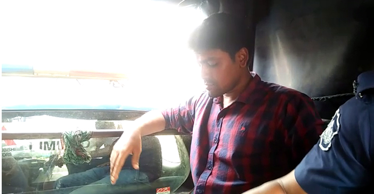 মেয়ে ধর্ষণের বিচার চাওয়ায় বাবাকে সাবেক ছাত্রলীগ নেতার মারধর