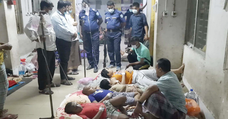 জুসের সঙ্গে বিষ মিশিয়ে ৪ সন্তানসহ মায়ের আত্মহত্যার চেষ্টা