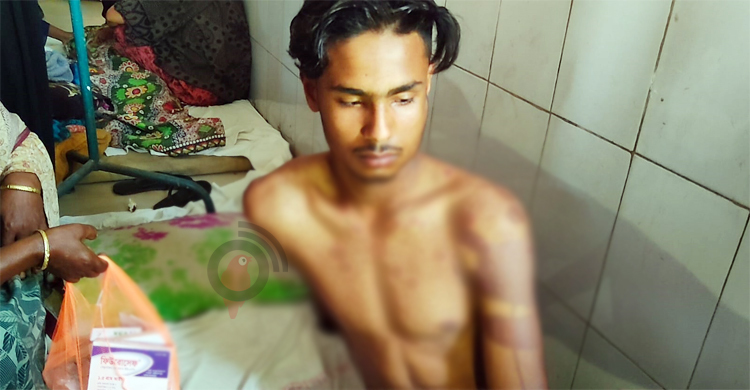 ওয়াজ মাহফিল আয়োজনকে কেন্দ্র করে দু’পক্ষের সংঘর্ষ, আহত ১০