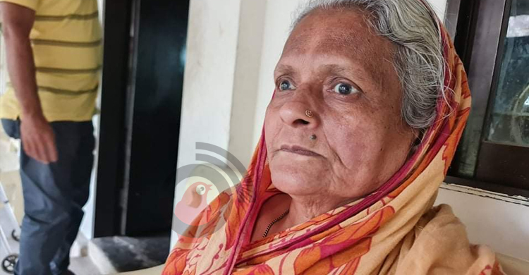 রিকশা চালিয়ে হলেও মাকে খাওয়াবে বলা ছেলেটাই রেখে গেছে বৃদ্ধাশ্রমে