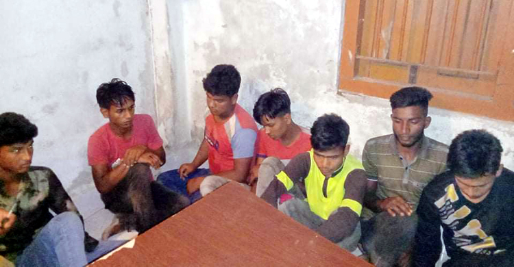 নেত্রকোনায় তুচ্ছ ঘটনায় সংঘর্ষে আহত ৫, আটক ৮