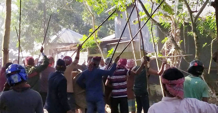 বিয়ে বাড়িতে যাওয়া নিয়ে সংঘর্ষ, আহত ২৫