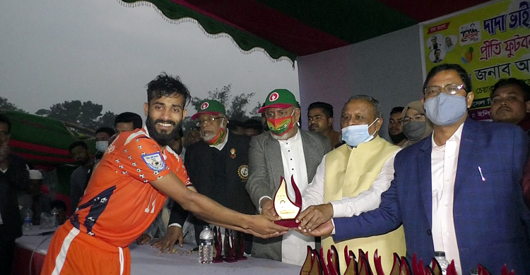 ‘দাদা ভাই উৎসব’ ফুটবলে শ্বাসরুদ্ধকর টাইব্রেকারে জিতলো শিবচর