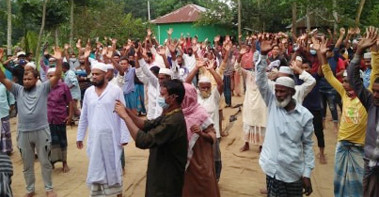ত্রাণ না পেয়ে চেয়ারম্যান ও ইউপি সদস্যের বিরুদ্ধে বিক্ষোভ