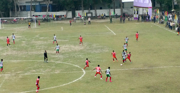 ‘দাদা ভাই উৎসব’ ফুটবলে শ্বাসরুদ্ধকর টাইব্রেকারে জিতলো শিবচর