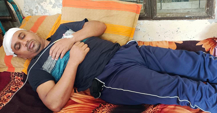 কালকিনিতে যুবককে কুপিয়ে জখম, কাউন্সিলরের নামে অভিযোগ