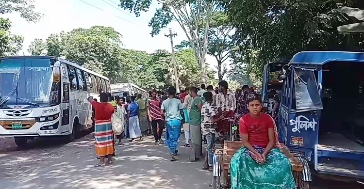 মাদারীপুরে ট্রাকচাপায় মা-মেয়ে নিহত