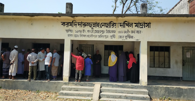 ছাত্রীর শ্লীলতাহানির অভিযোগে মাদরাসা সুপার অবরুদ্ধ