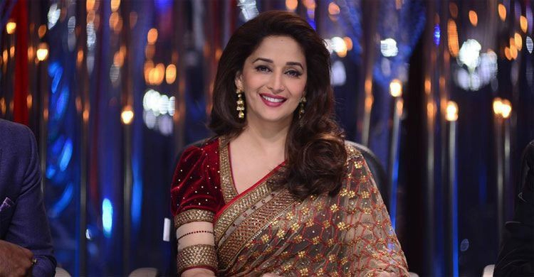 করোনা যোদ্ধাদের জন্য জীবনের প্রথম গান গাইলেন মাধুরী