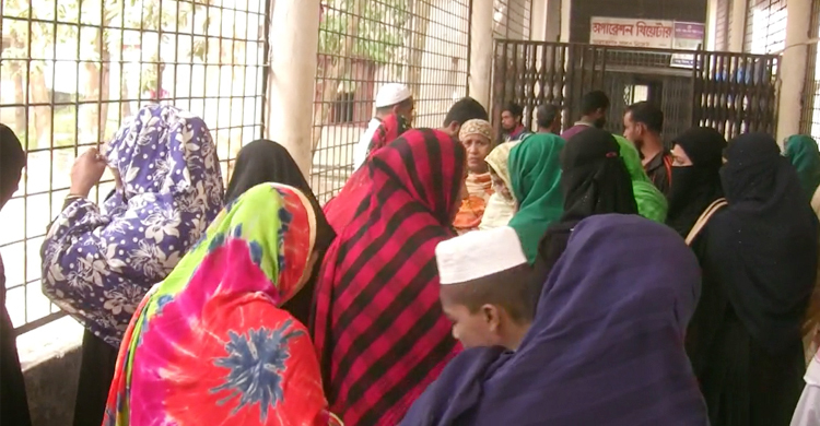 ফজরের নামাজ পড়ে বের হতেই বৃদ্ধকে ছুরিকাঘাত