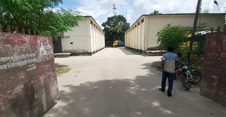 মাগুরায় খাদ্য অধিদপ্তরের দু&rsquo;জন বরখাস্ত