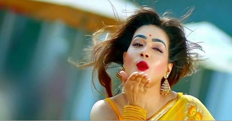 সংসার ছেড়ে নতুন প্রেম, যা বললেন মাহি
