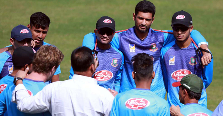ভায়রা মুশফিকের পাকিস্তান না যাওয়া নিয়ে যা বললেন মাহমুদউল্লাহ