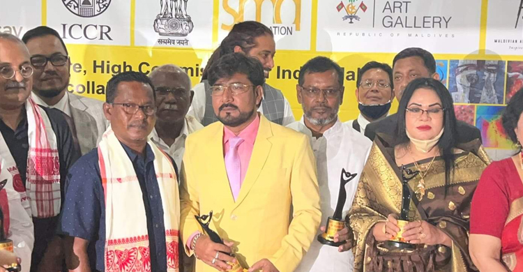 মালদ্বীপে ইন্টারন্যাশনাল পিস অ্যাওয়ার্ড পেলেন ১৩ বাংলাদেশি