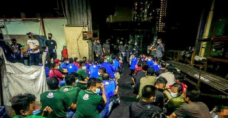মালয়েশিয়ায় বাংলাদেশিসহ ১২৯ অভিবাসী আটক