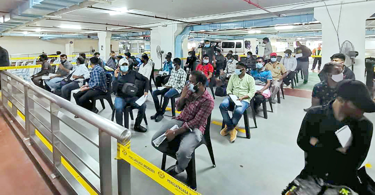অবৈধদের দেশে ফেরাতে মালয়েশিয়ায় বিশেষ কাউন্টার
