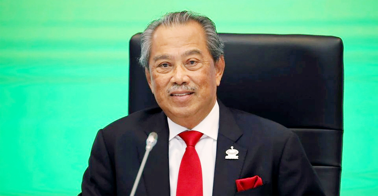 Malaysian PM faces calls to resign after palace rebuke