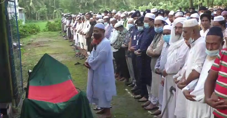 বীরশ্রেষ্ঠ মোস্তফা কামালের মায়ের দাফন সম্পন্ন