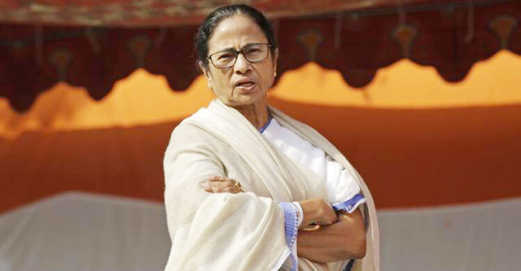 Mamata meets West Bengal Governor, tenders resignation as CM