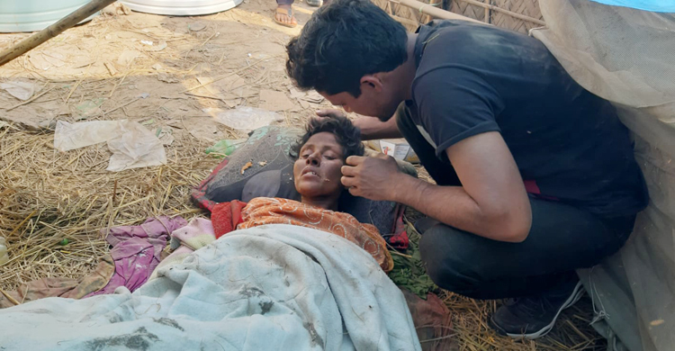 তিন মাস রাস্তায় পড়েছিলেন বৃদ্ধা, এগিয়ে এলেন মামুন বিশ্বাস