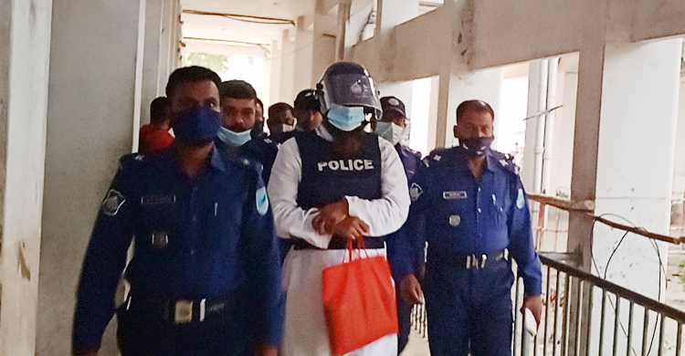 ধর্ষণ মামলায় সাক্ষ্য দিতে আদালতে মামুনুল হক