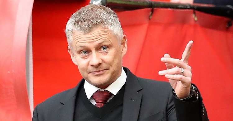 Man Utd boss Solskjaer signs new deal