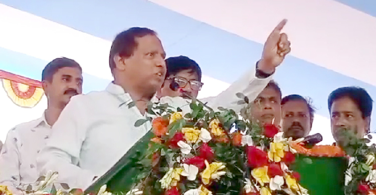 ‘১৩ বছর আগে যে মোটরসাইকেল চালাতো সে আজ প্রাইভেটকার চালায়’