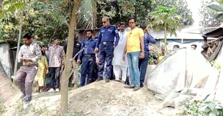 দুই ভাইয়ের কিল-ঘুসিতে প্রাণ গেলো আরেক ভাইয়ের