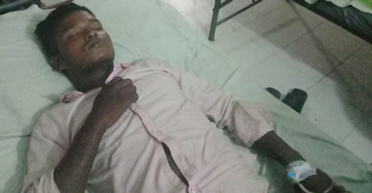 রোজগারের একমাত্র বাহন নিয়ে গেল ছিনতাইকারীরা