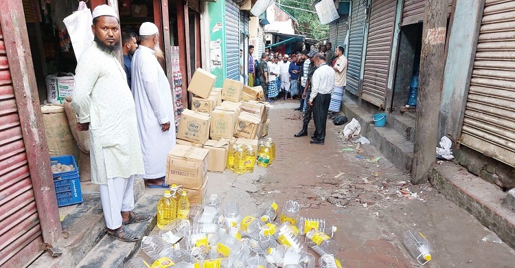 মুদিদোকানে ১০ হাজার লিটার তেল মজুত, দেড় লাখ টাকা জরিমানা