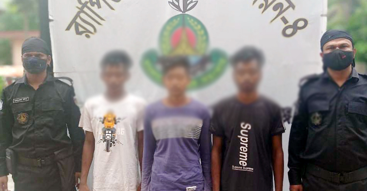 মানিকগঞ্জে চতুর্থ শ্রেণির ছাত্রীকে সংঘবদ্ধ ধর্ষণ, ৩ কিশোর আটক