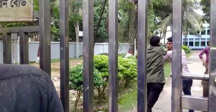 লক্ষ্মীপুরে আনসার সদস্যদের লাঠিপেটায় হাসপাতালে যুবক