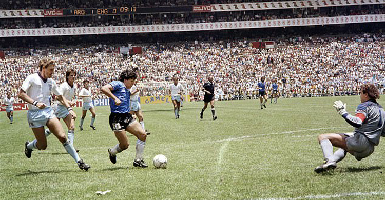 Maradona-2.jpg