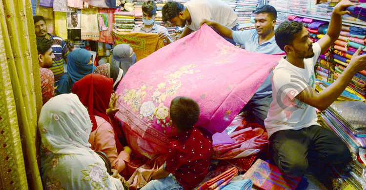 নারায়ণগঞ্জে জমে উঠেছে ঈদ বাজার