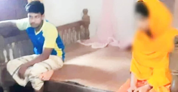 বিয়ের দাবিতে প্রেমিকার বাড়িতে অনশন, পরে বিয়ে