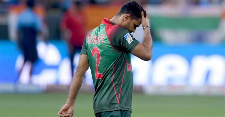 দৌড়াতে গিয়ে ইনজুরির শিকার মাশরাফি