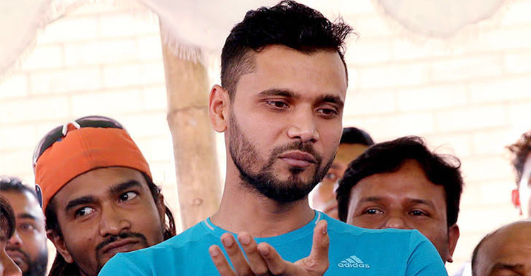 আমি কারও সমালোচনা করি না : মাশরাফি