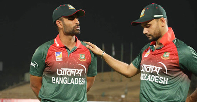 অধিনায়ক তামিমের দলে জায়গা হবে বোলার মাশরাফির?