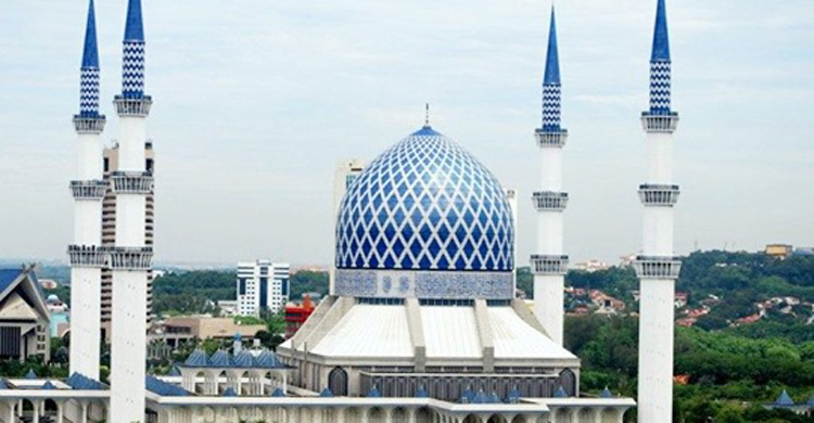 তিন মাস পর খুলছে মালয়েশিয়ার মসজিদ