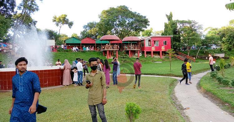 ঈদের ছুটিতেও পর্যটকের দেখা নেই মৌলভীবাজারে