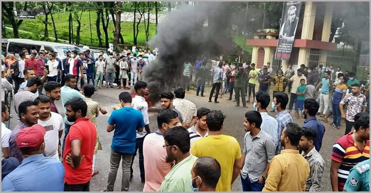 Rape in Sylhet MC College dormitory triggers protests