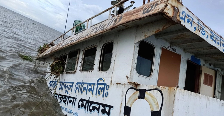 Cement-laden vessel sinks in Meghna